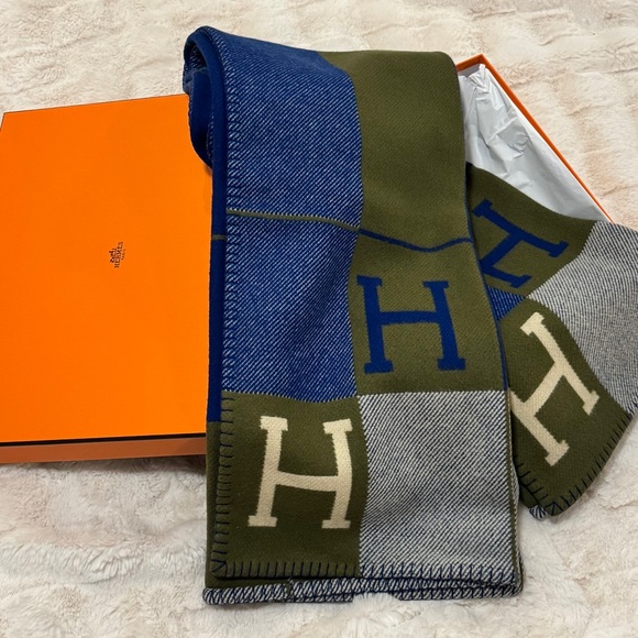 Hermes Other - Hermes Avalon III throw blanket